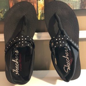 Skechers yoga sandals